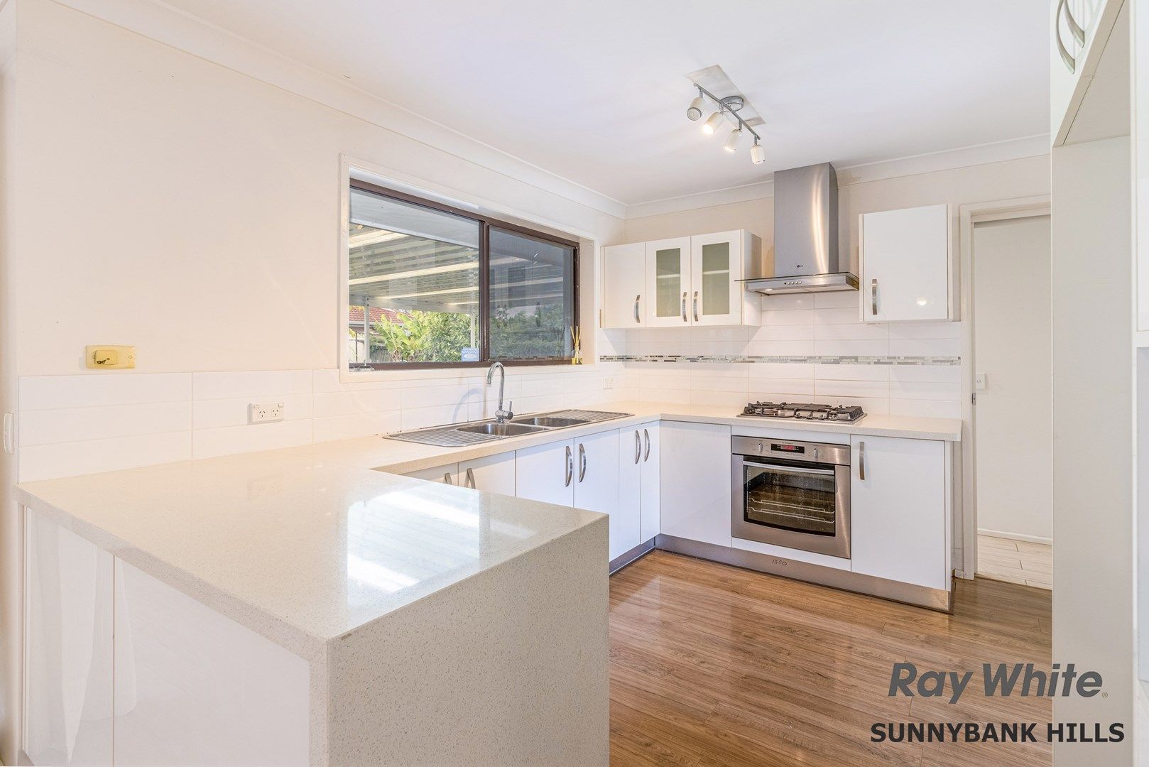 4 bedrooms House in 12 Tanglewood Street RUNCORN QLD, 4113