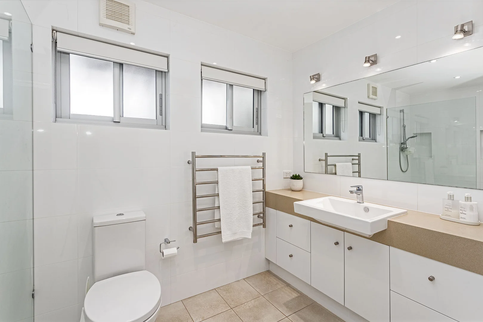 Additional image 10 of 102a Seaforth Crescent, Seaforth NSW 2092