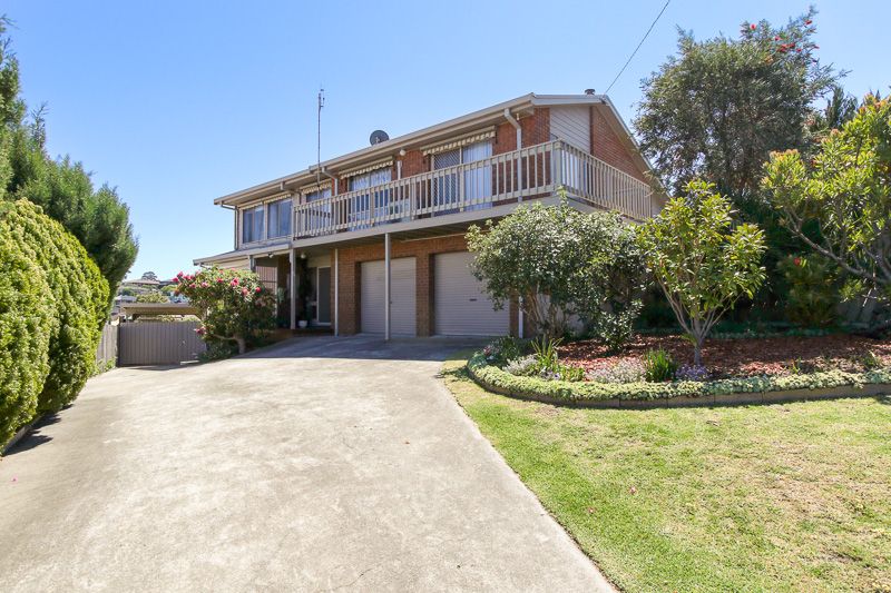 14 Uplands Avenue, Lakes Entrance VIC 3909, Image 0