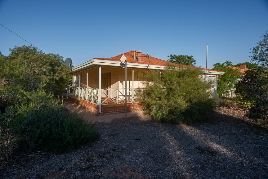 9 Lukin, Mukinbudin WA 6479 Domain