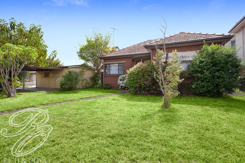 27 Walsh Avenue, Croydon Park NSW 2133, Image 0