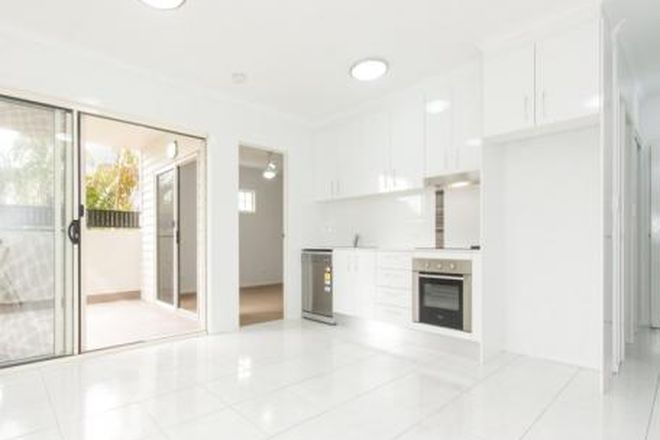 Picture of 3/854 Sandgate Road, CLAYFIELD QLD 4011