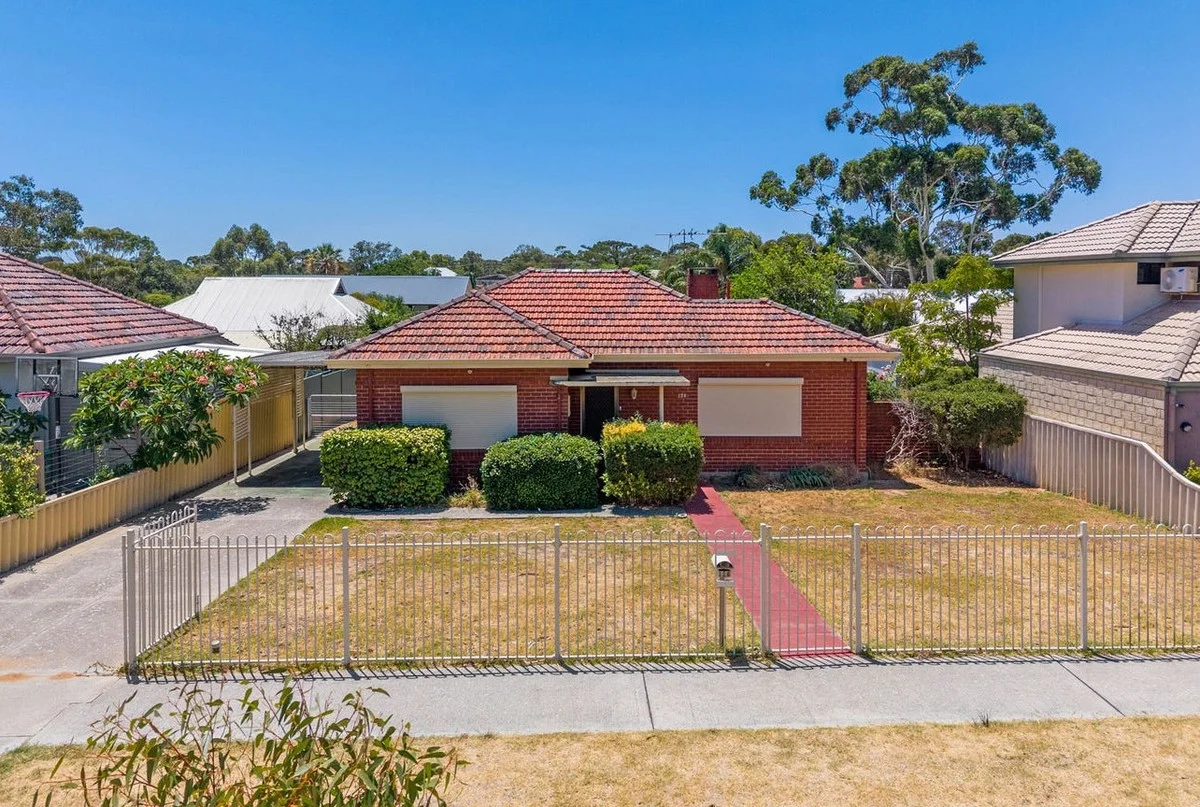 126 Watkins Street, White Gum Valley WA 6162