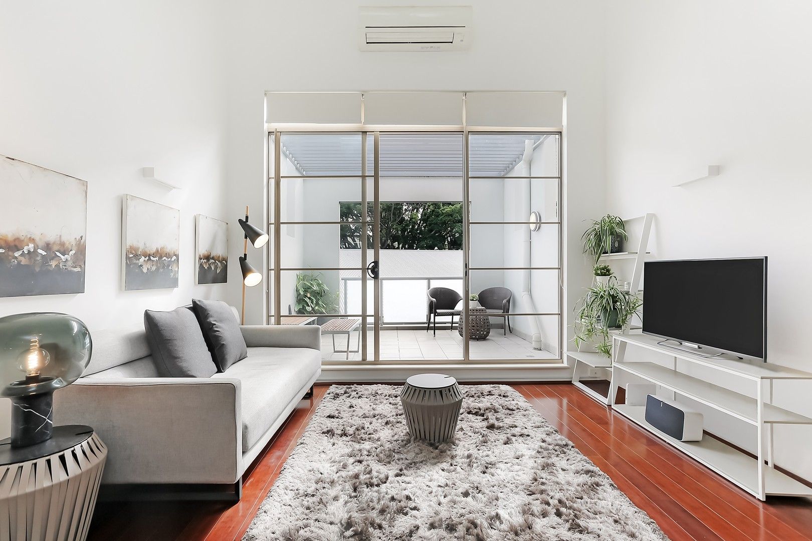 2 bedrooms Apartment / Unit / Flat in 15/228 Moore Park Road PADDINGTON NSW, 2021