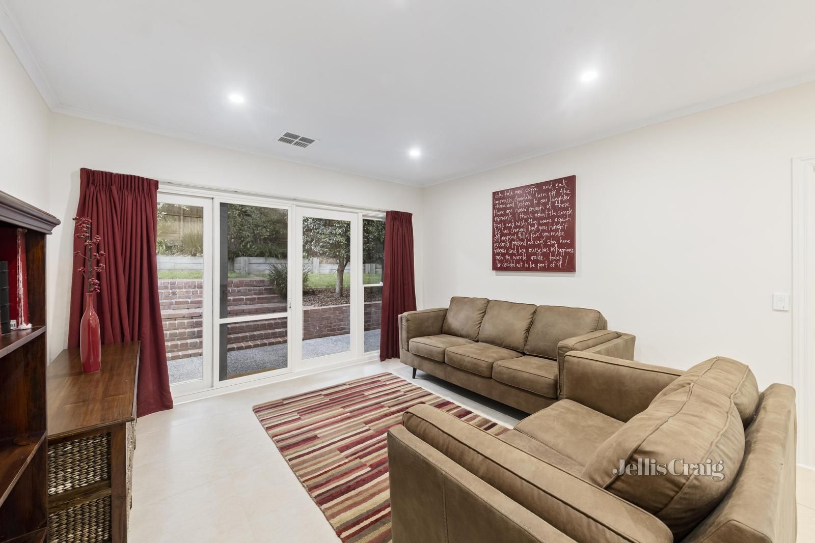 131 Nangathan Way, Croydon North VIC 3136, Image 2