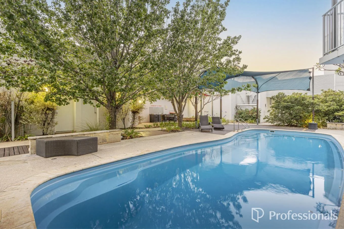 8/2 Walsh Loop, Joondalup WA 6027