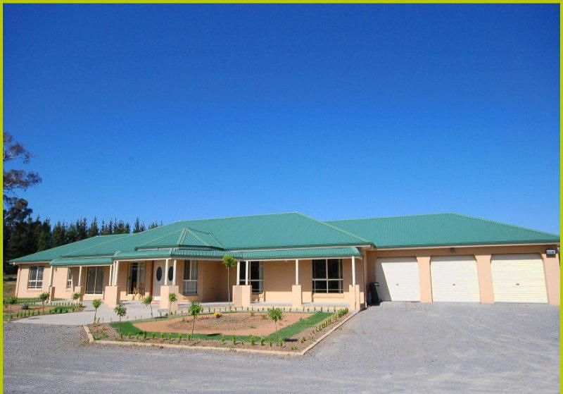 5 bedrooms House in 1762a Federal Highway Service Road SUTTON NSW, 2620