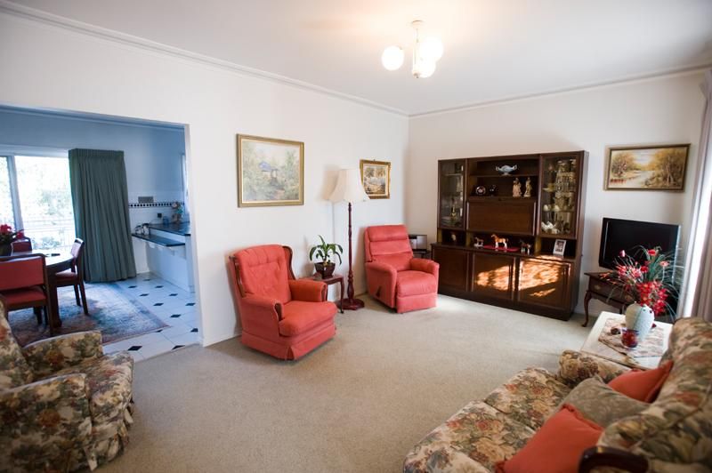 1/49 Roland Avenue, Strathmore VIC 3041, Image 2