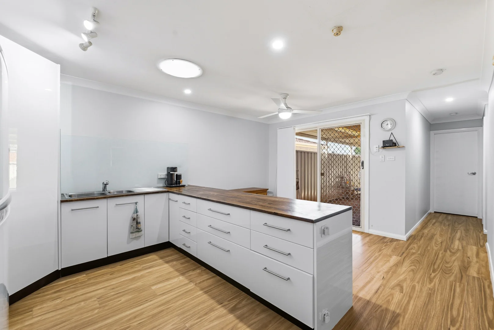 Additional image 5 of 2/289 Copperfield Drive, Rosemeadow NSW 2560