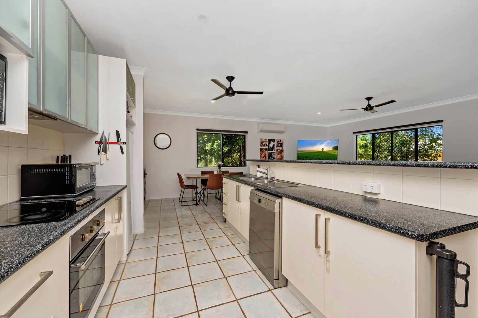 9 Luke Court, Bushland Beach QLD 4818, Image 1