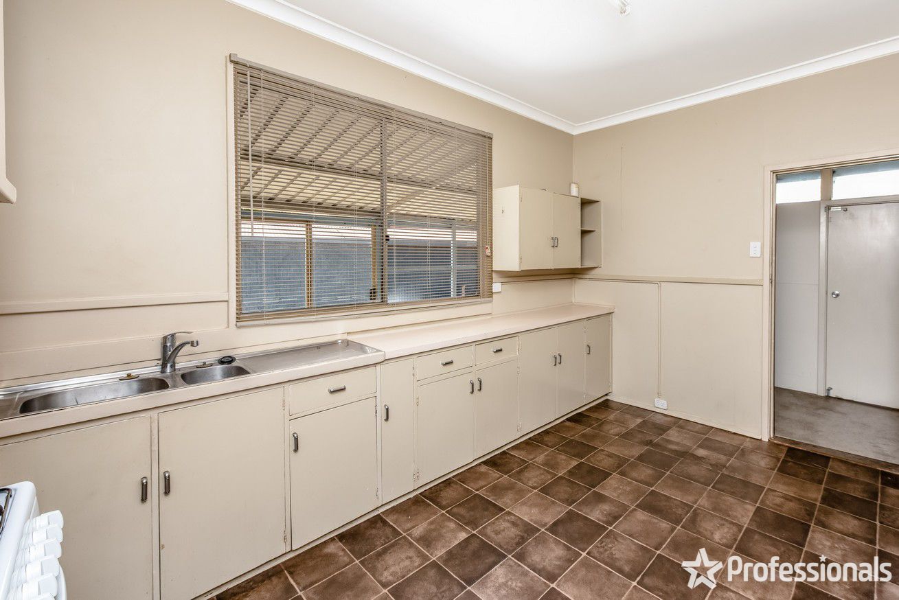 51 Phelps Street, Wonthella WA 6530 Domain