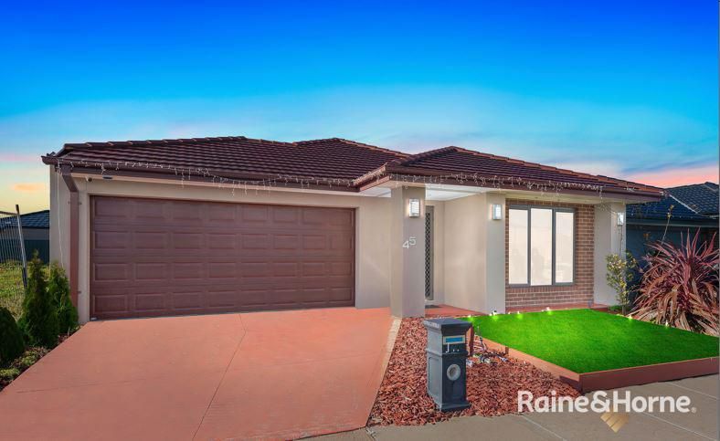 4 bedrooms House in 45 Yellowfin Drive TARNEIT VIC, 3029