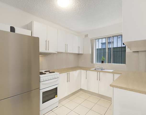 2/44 Birmingham Street, Merrylands NSW 2160