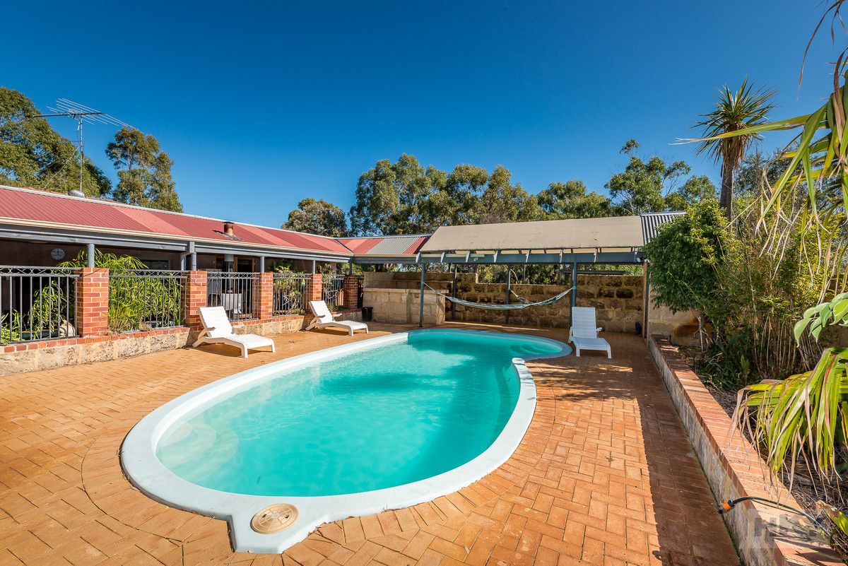4 bedrooms House in 176 Woolly Bush Loop WOODRIDGE WA, 6041