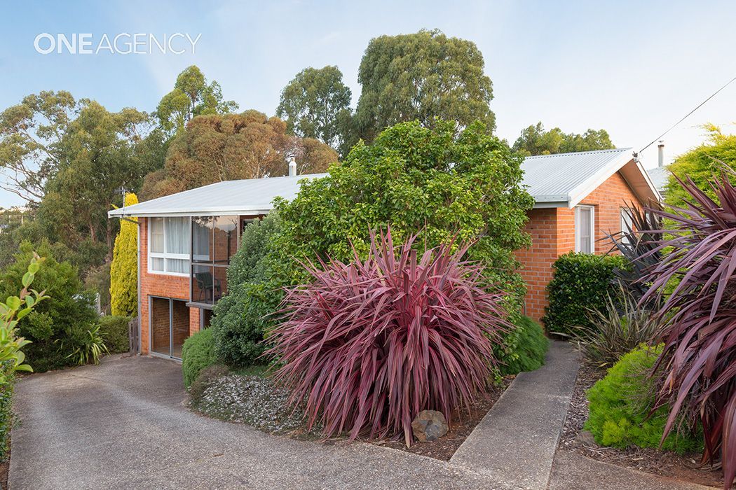 17 Bathurst Street, Upper Burnie TAS 7320, Image 1