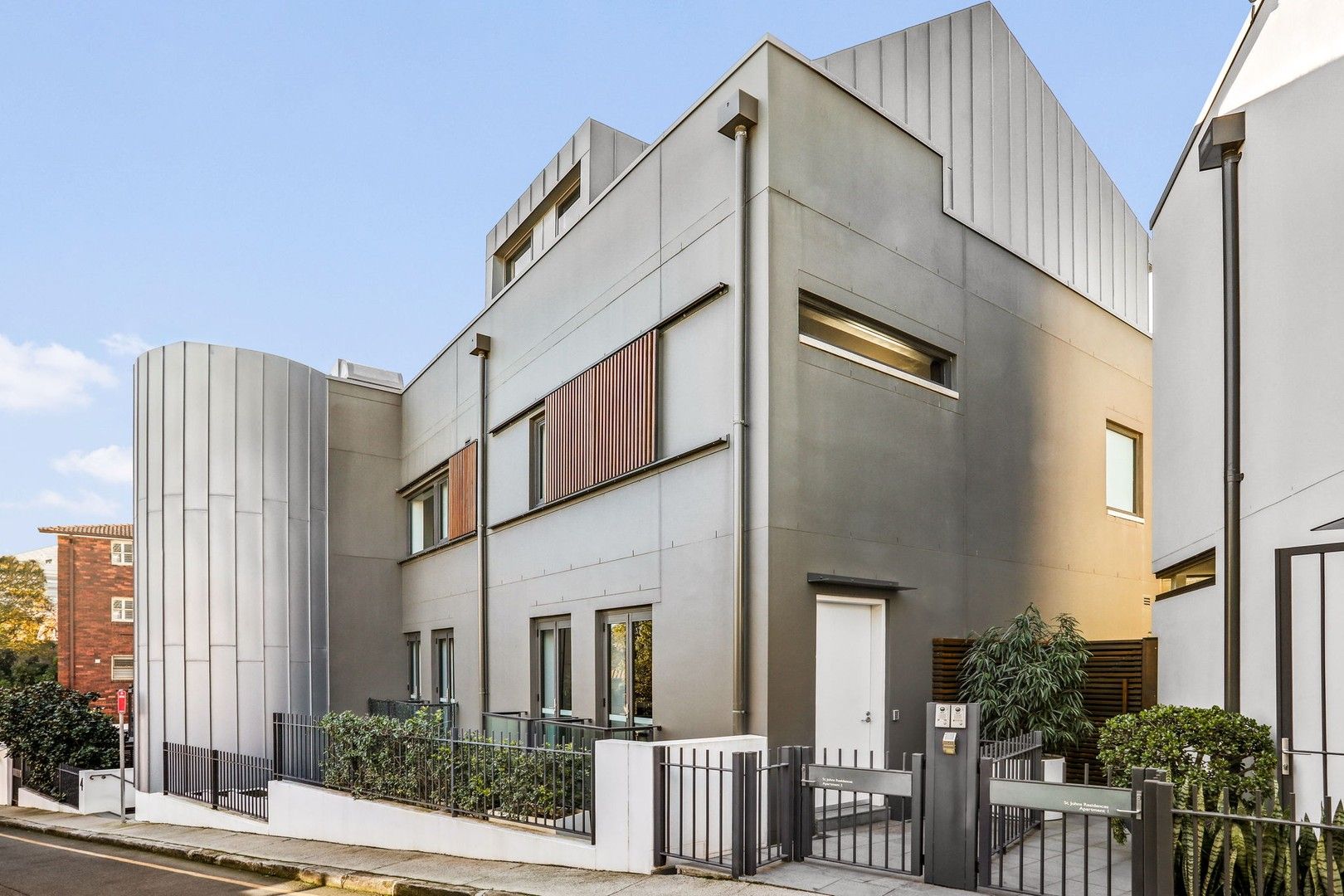 3 bedrooms Apartment / Unit / Flat in 2/4 Renny Lane PADDINGTON NSW, 2021