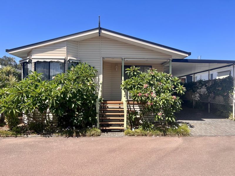 3 bedrooms House in 33/2 Mulloway Road CHAIN VALLEY BAY NSW, 2259