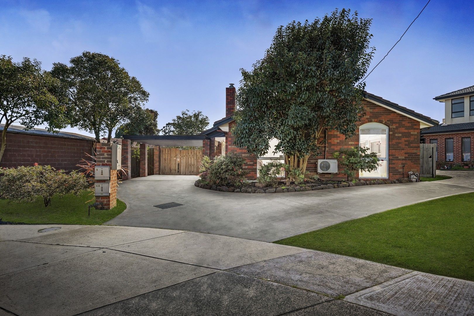 4 Evelyn Court, Hampton Park VIC 3976, Image 0