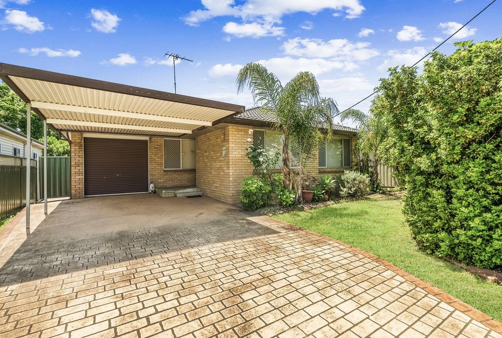 4 bedrooms House in 3 Wilson Street ST MARYS NSW, 2760