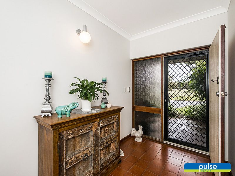 8 Tamworth Way, Kardinya WA 6163, Image 1