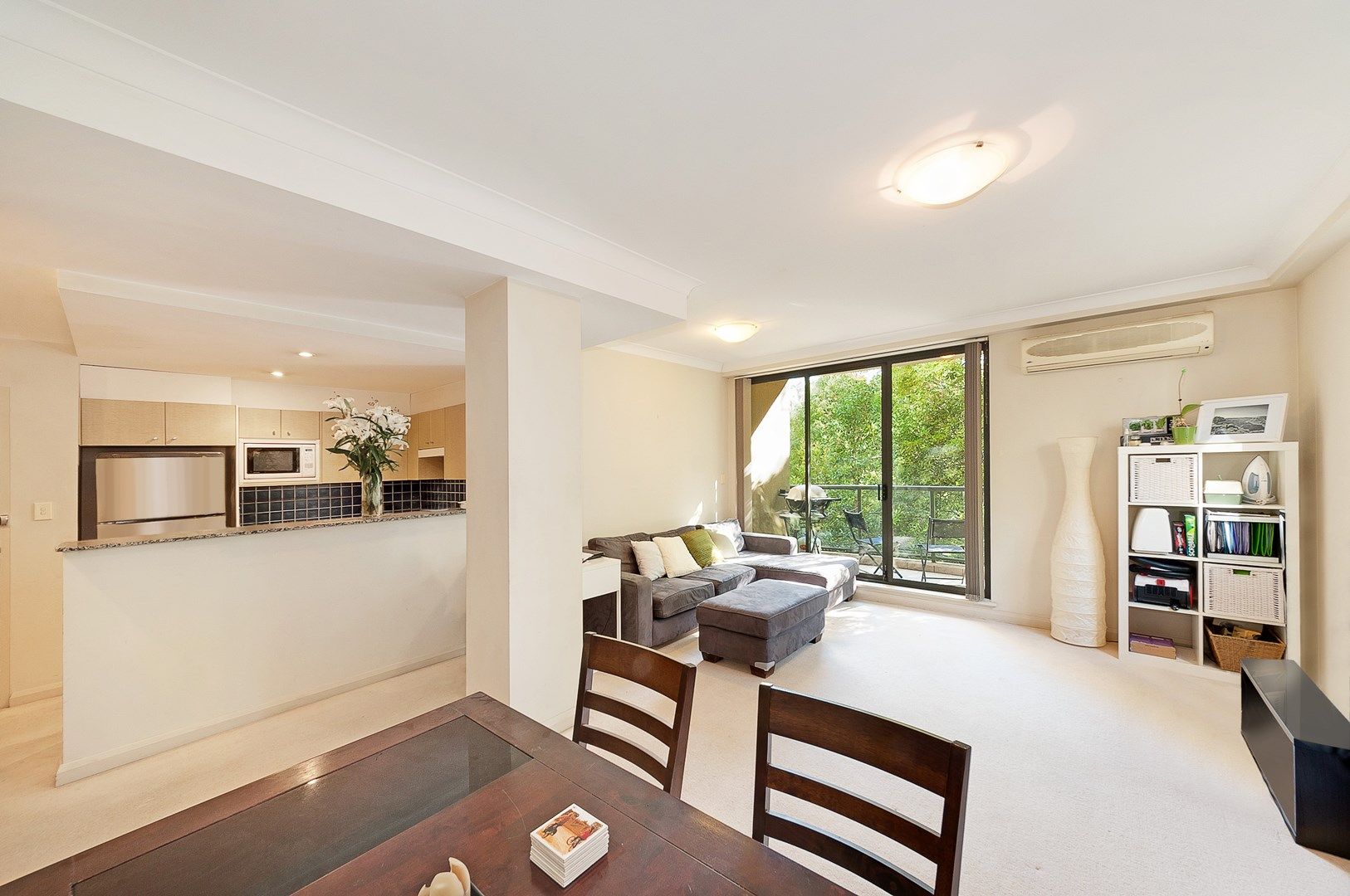 1 bedrooms Apartment / Unit / Flat in 208/40 King Street WAVERTON NSW, 2060
