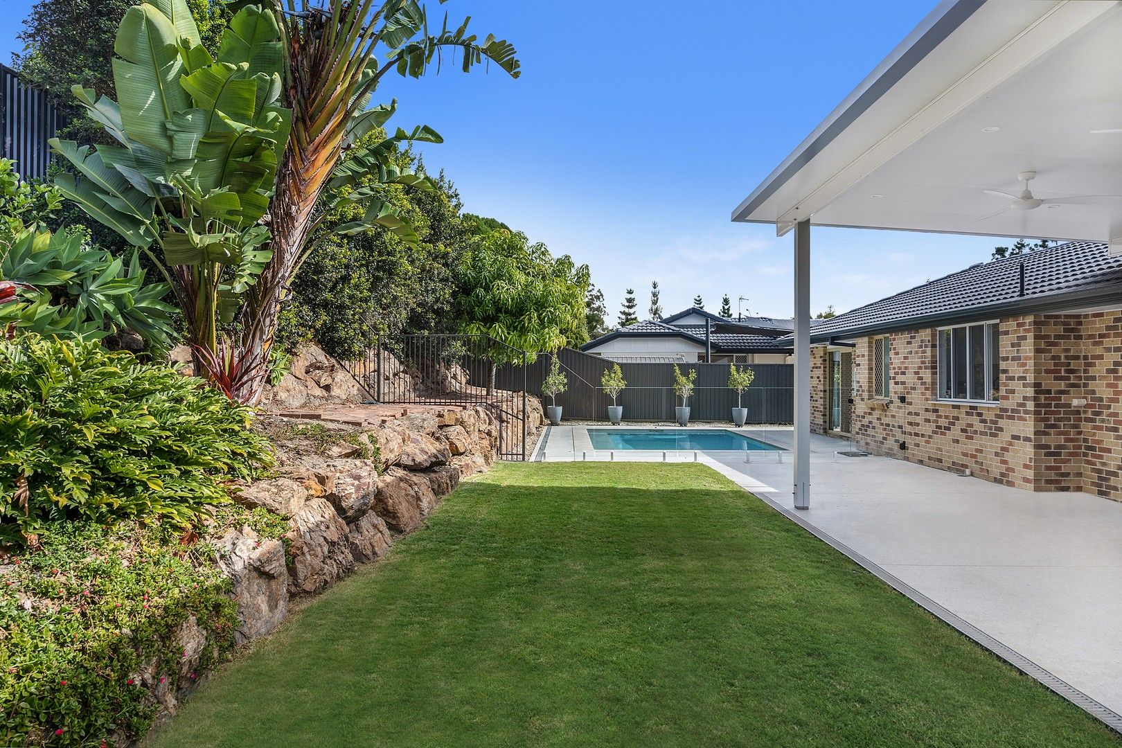 4 bedrooms House in 5 Queen Charlotte Court MUDGEERABA QLD, 4213