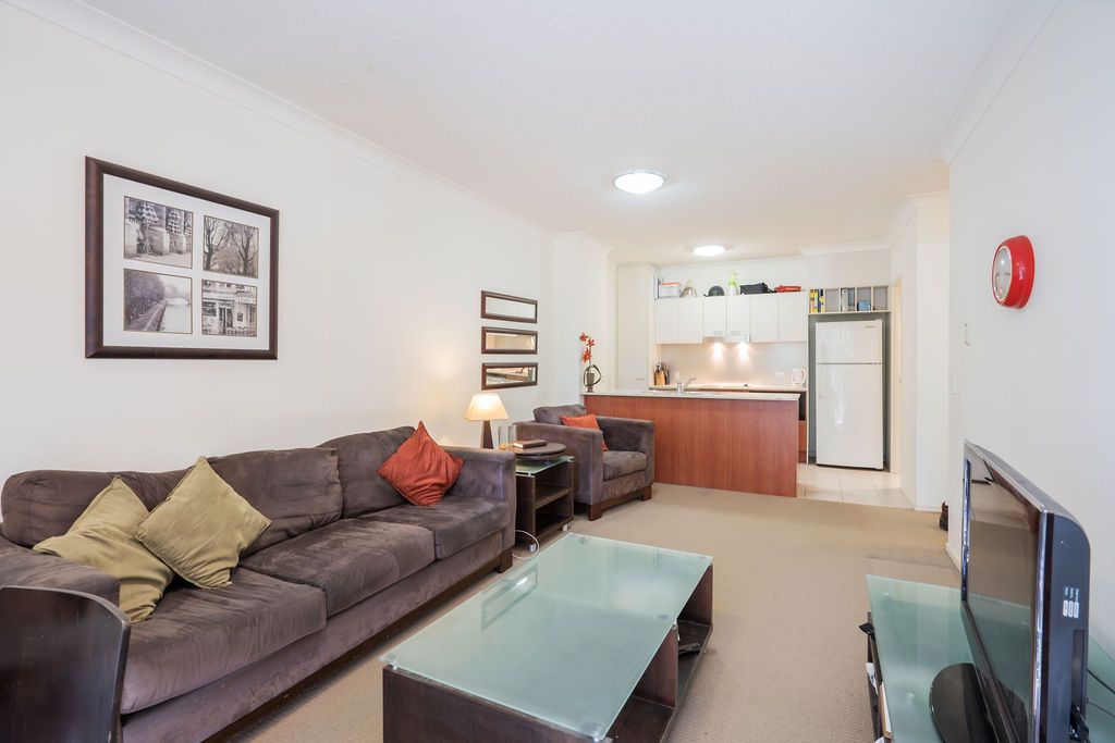 1 bedrooms Apartment / Unit / Flat in 5/13-23 Bright Avenue LABRADOR QLD, 4215
