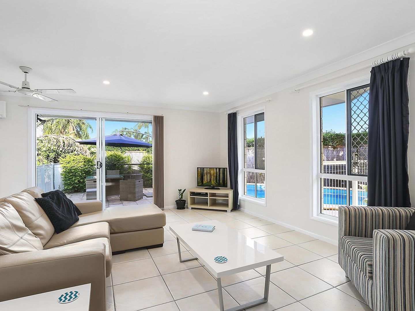 18 Dame Patti Drive, Sunrise Beach QLD 4567, Image 2