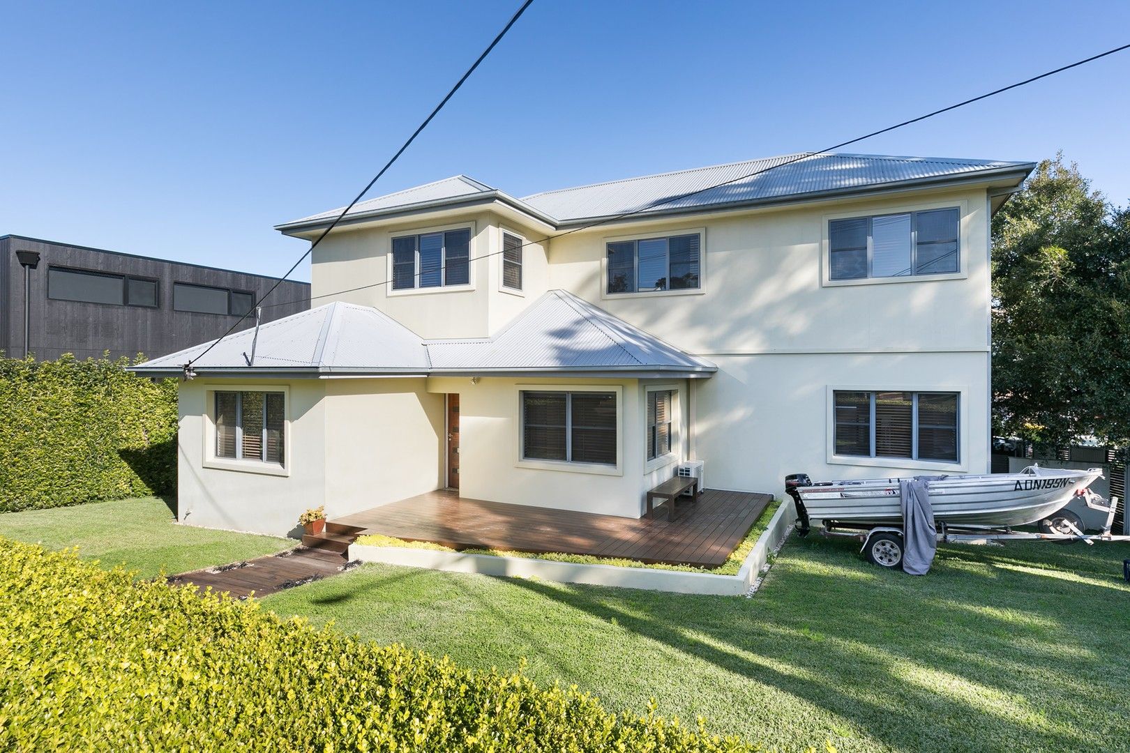 6 bedrooms House in 9 Gillham Avenue CARINGBAH SOUTH NSW, 2229