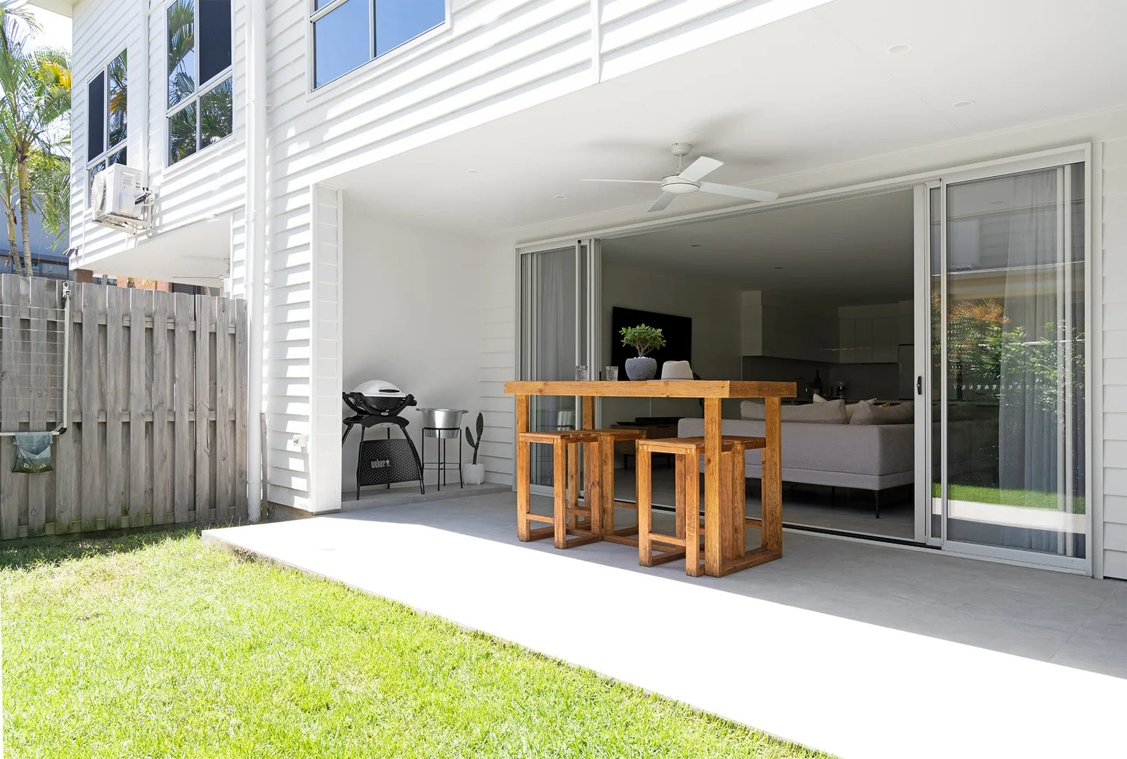 1/4 Beelyu Street, Burleigh Heads QLD 4220