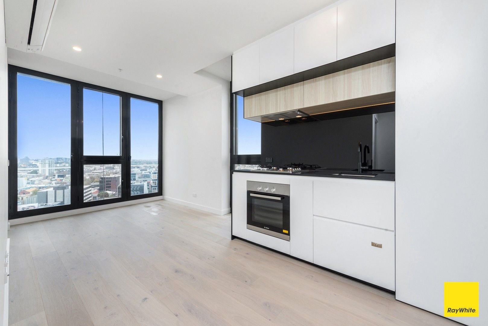 2 bedrooms Apartment / Unit / Flat in 2604/61-63 Haig Street SOUTHBANK VIC, 3006