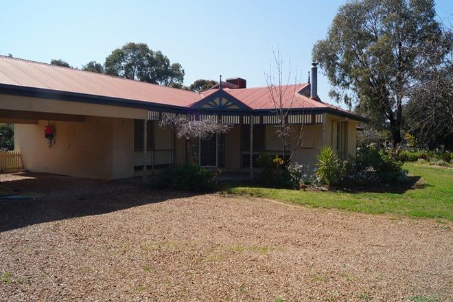 Picture of 7 Riordan Court, TOOLAMBA VIC 3614