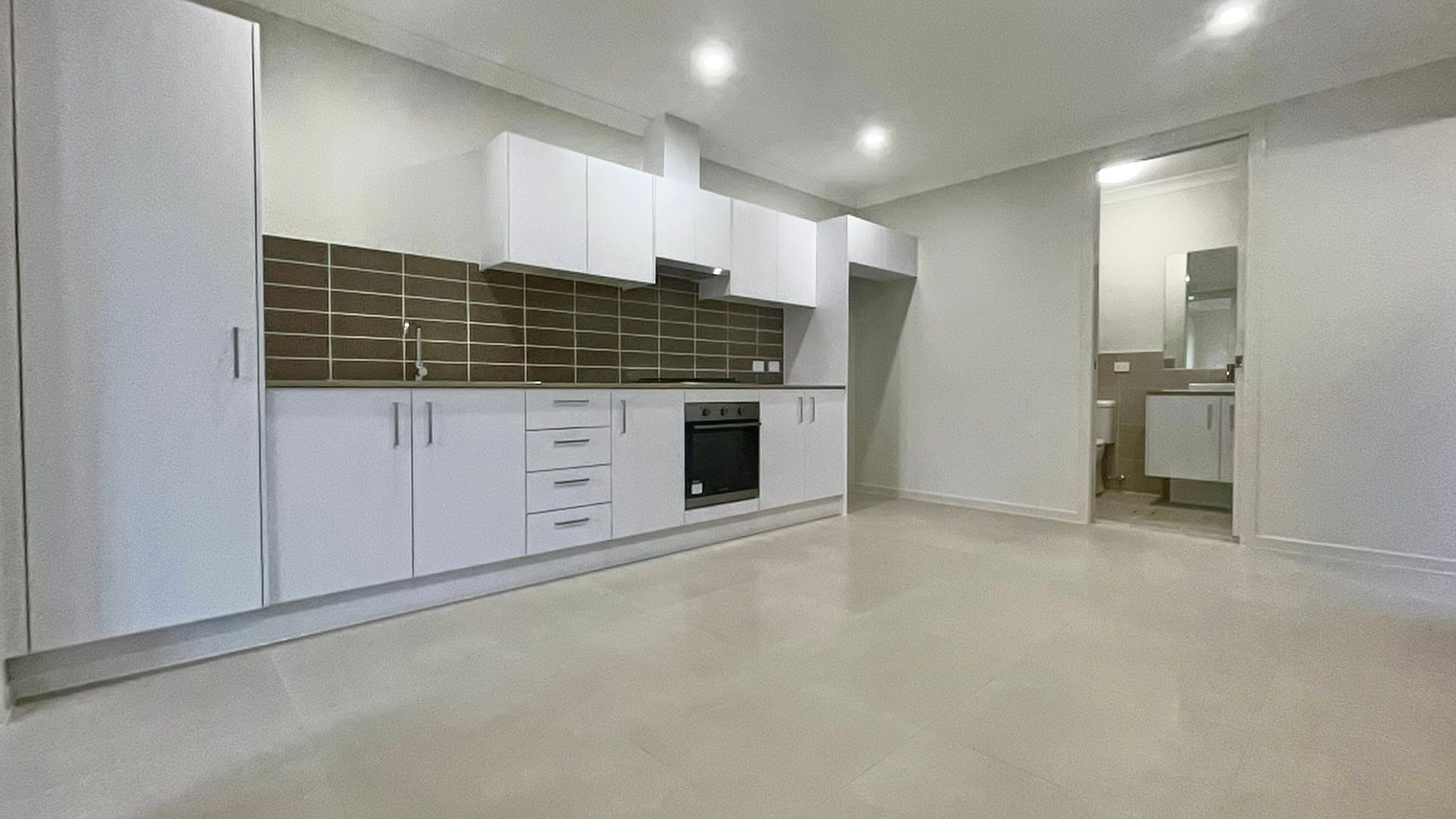 1 bedrooms Apartment / Unit / Flat in 25b Brangus Loop ORAN PARK NSW, 2570