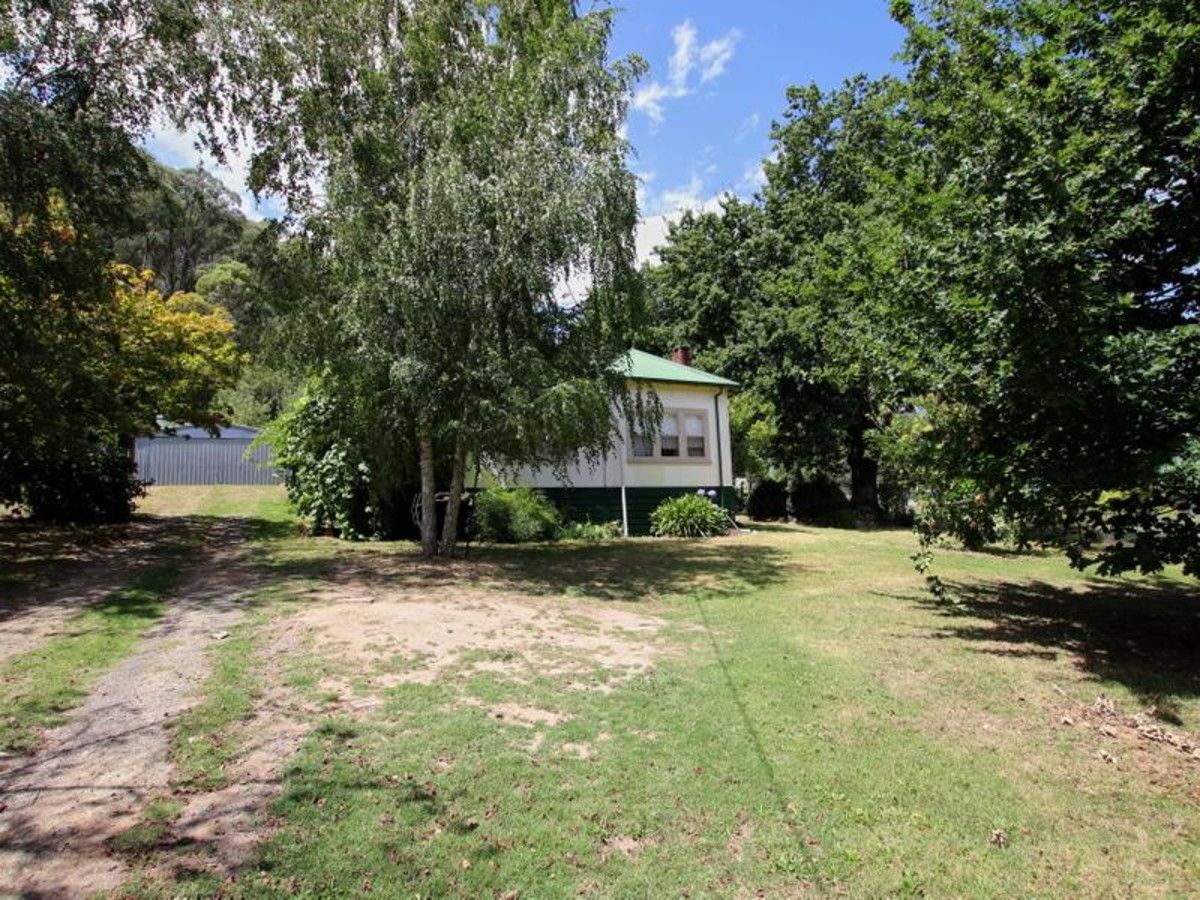 19 Bank Street, Jamieson VIC 3723, Image 2