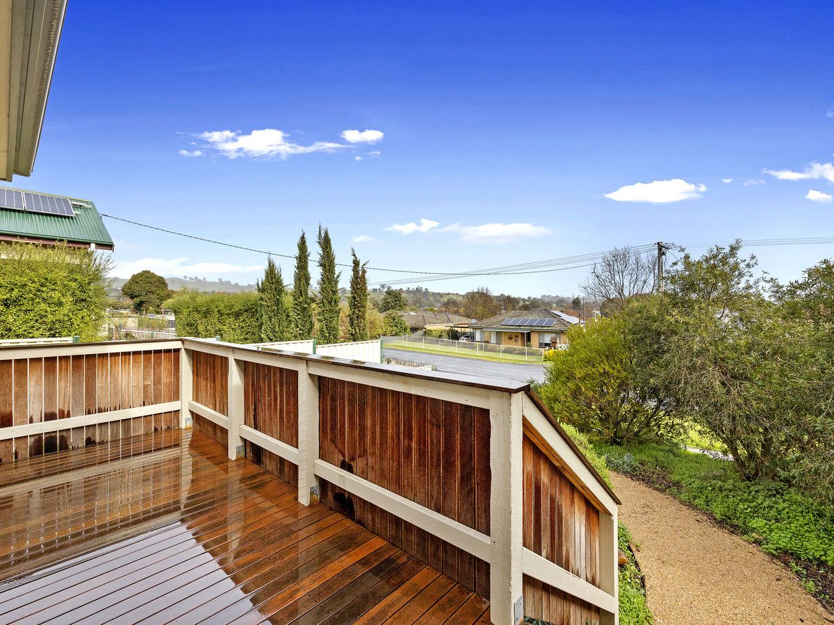 27 Webster Street, Alexandra VIC 3714, Image 2