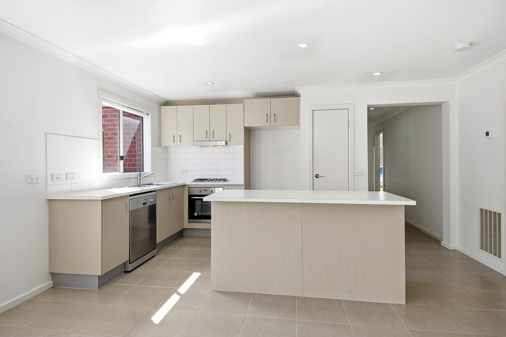 Additional image 2 of 5 Glenelg Street, Clyde North VIC 3978