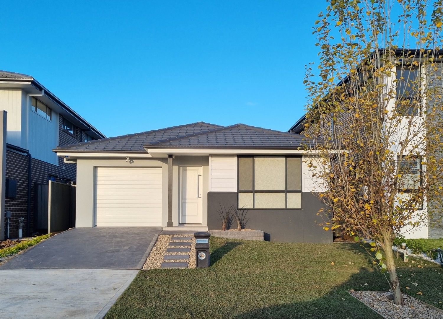 4 bedrooms House in 196 Parkway Dr MARSDEN PARK NSW, 2765