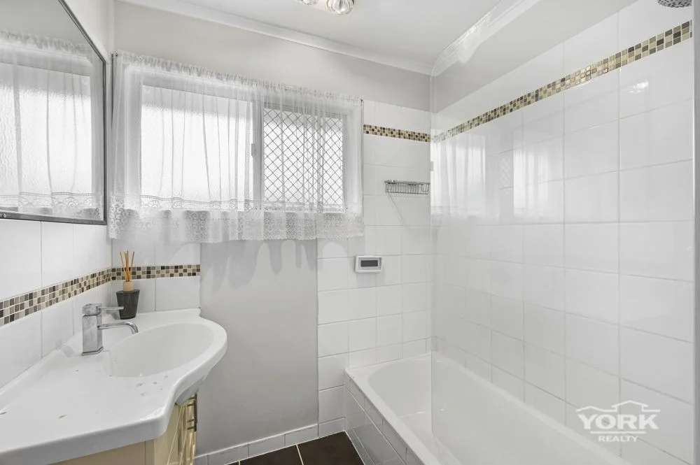 Additional image 7 of 3 McMahon Crescent, Newtown QLD 4350