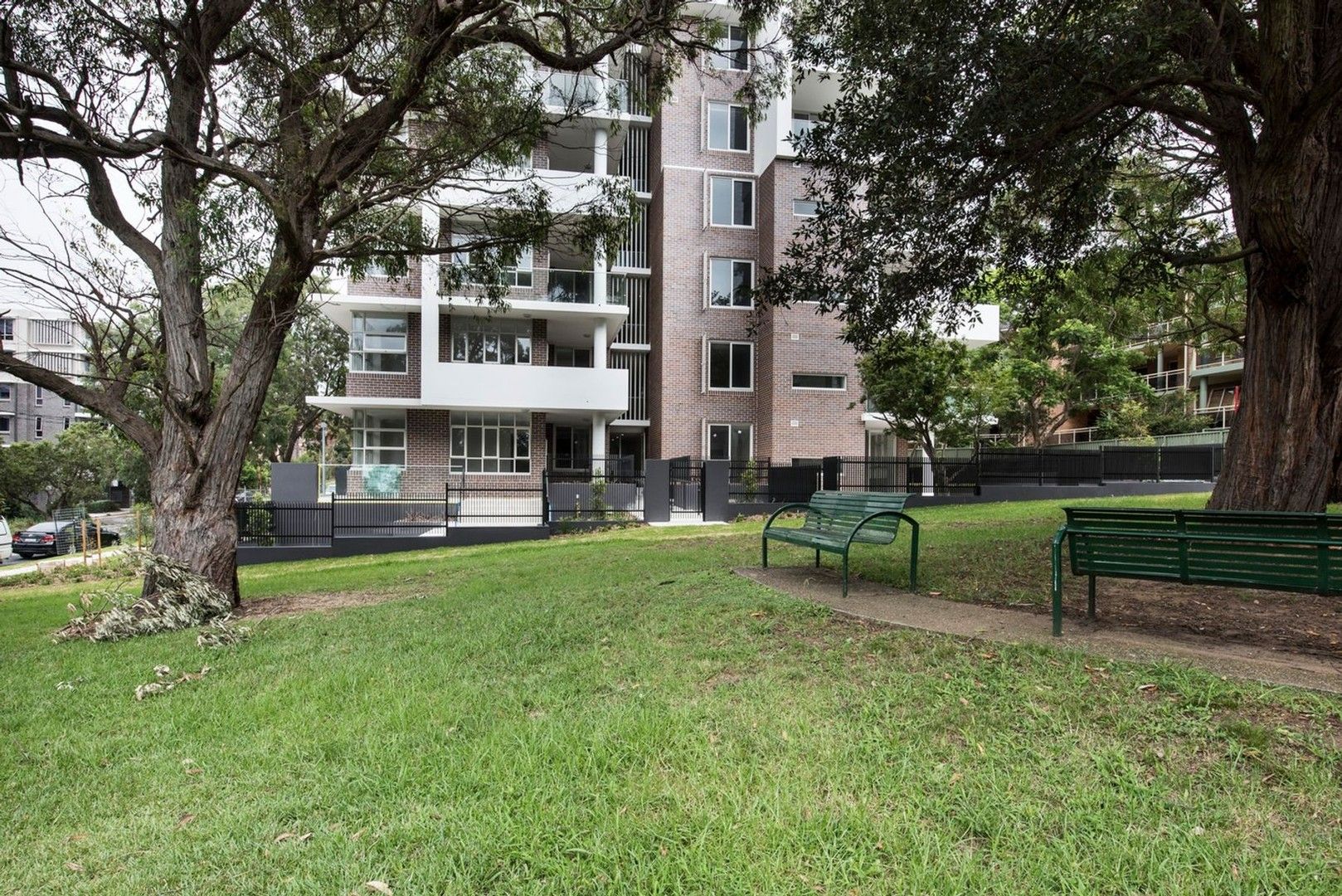 2 bedrooms Apartment / Unit / Flat in 302/1-5 Cook Street SUTHERLAND NSW, 2232