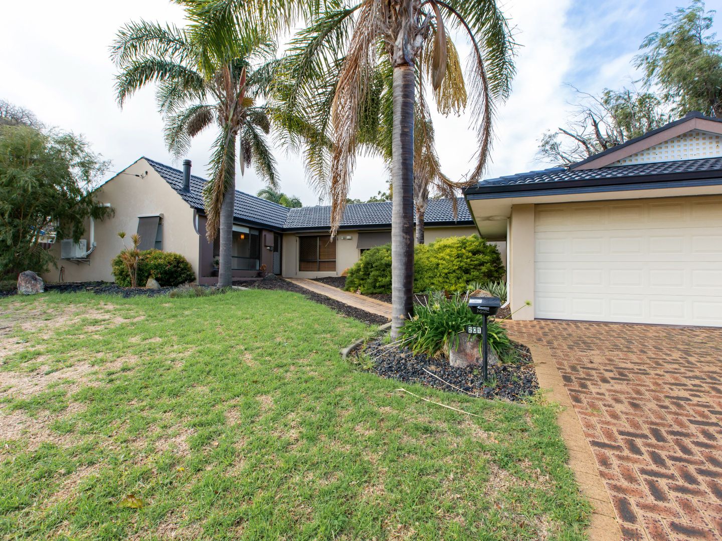 201 Minninup Road, Withers WA 6230, Image 1