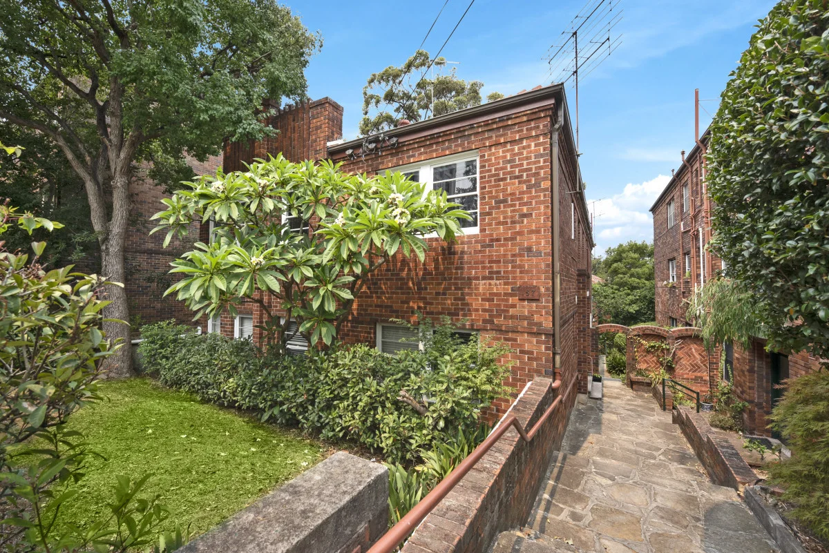 2/157 Blues Point Road, McMahons Point NSW 2060