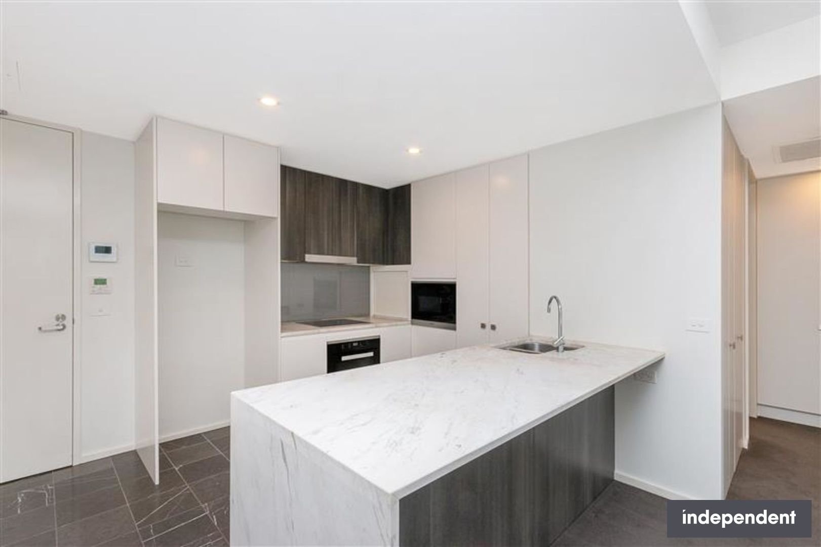 122/18 Austin Street, Griffith ACT 2603, Image 2