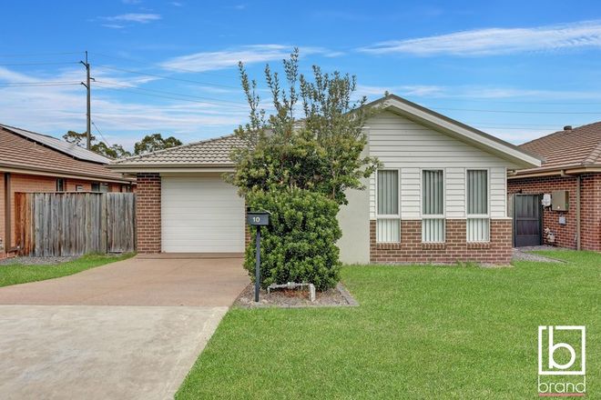 Picture of 10 Oakmont Place, WOONGARRAH NSW 2259