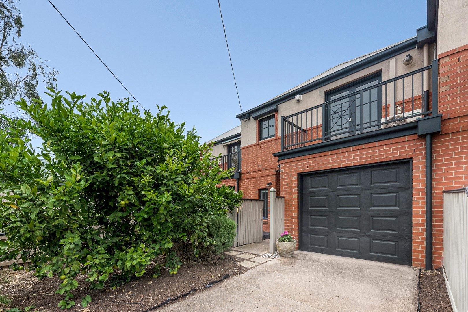 33a Fletcher Street, Hawthorn East VIC 3123 Townhouse For Rent 880