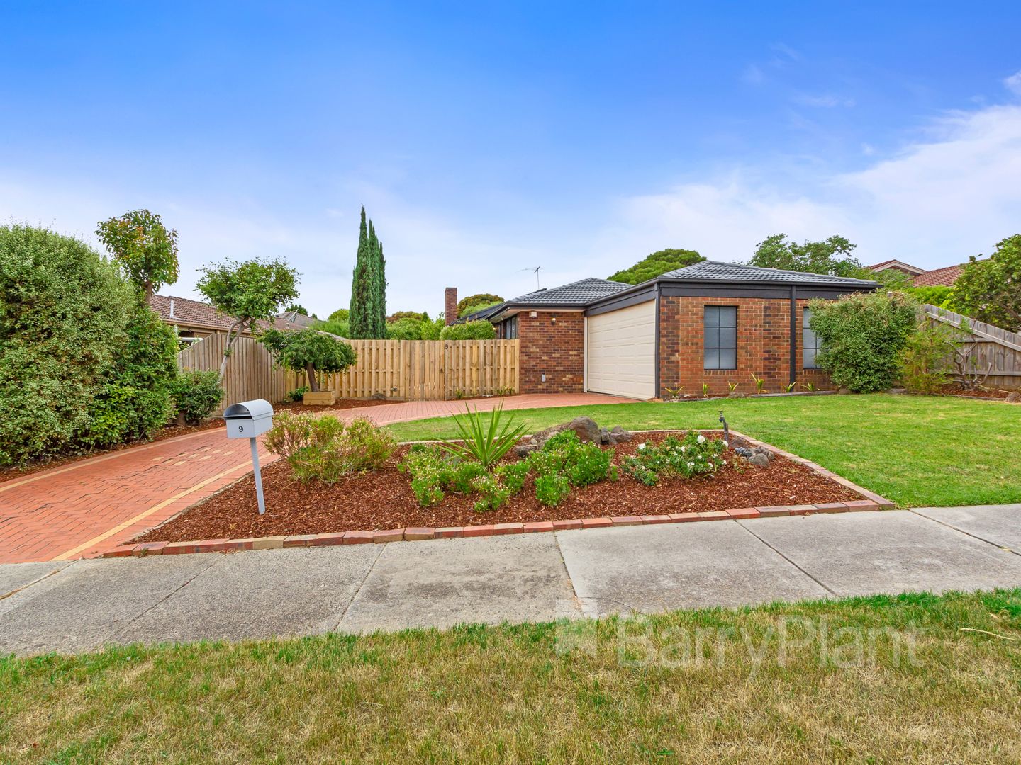 9 Clarke Crescent, Wantirna South VIC 3152