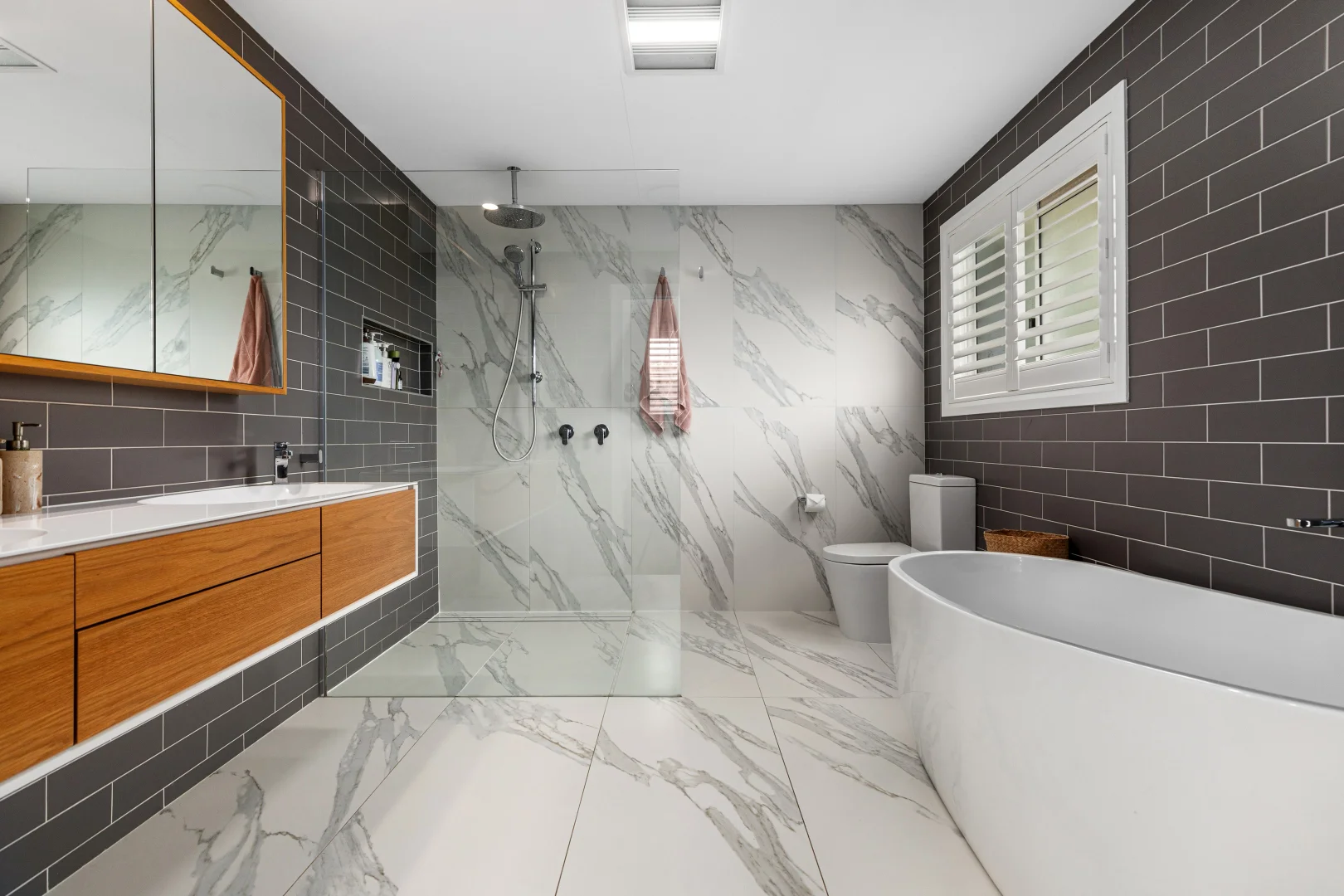 Additional image 8 of 5 Yvonne Court, Miami QLD 4220