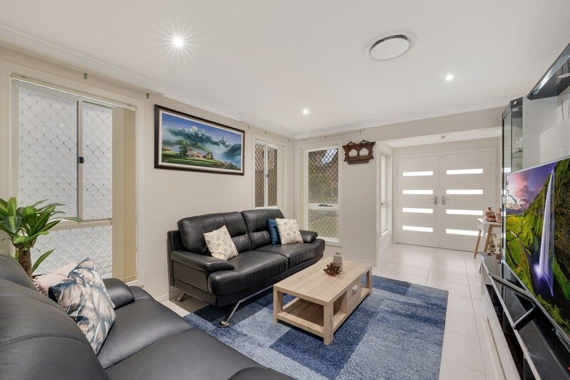 4 bedrooms House in 5 Figtree Place CASULA NSW, 2170