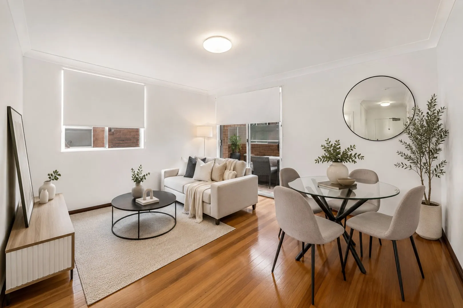 Stylish Full-Brick Apartment with Lock-Up Garage, Hornsby