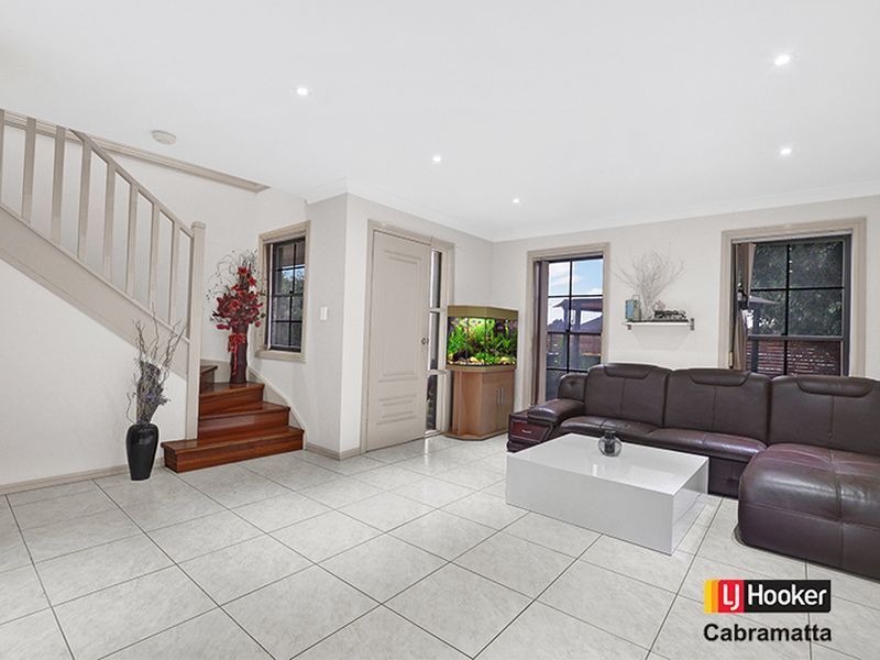 1/44 Ferngrove Road, Canley Heights NSW 2166, Image 2