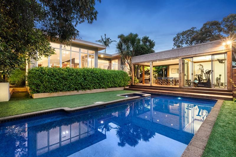 9 Cambrian Crescent, Wheelers Hill Property History & Address